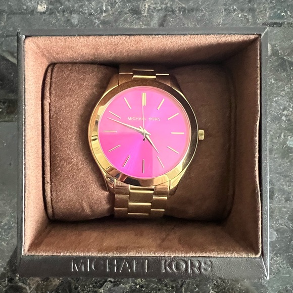 Michael Kors Gold Watch - Picture 1 of 7
